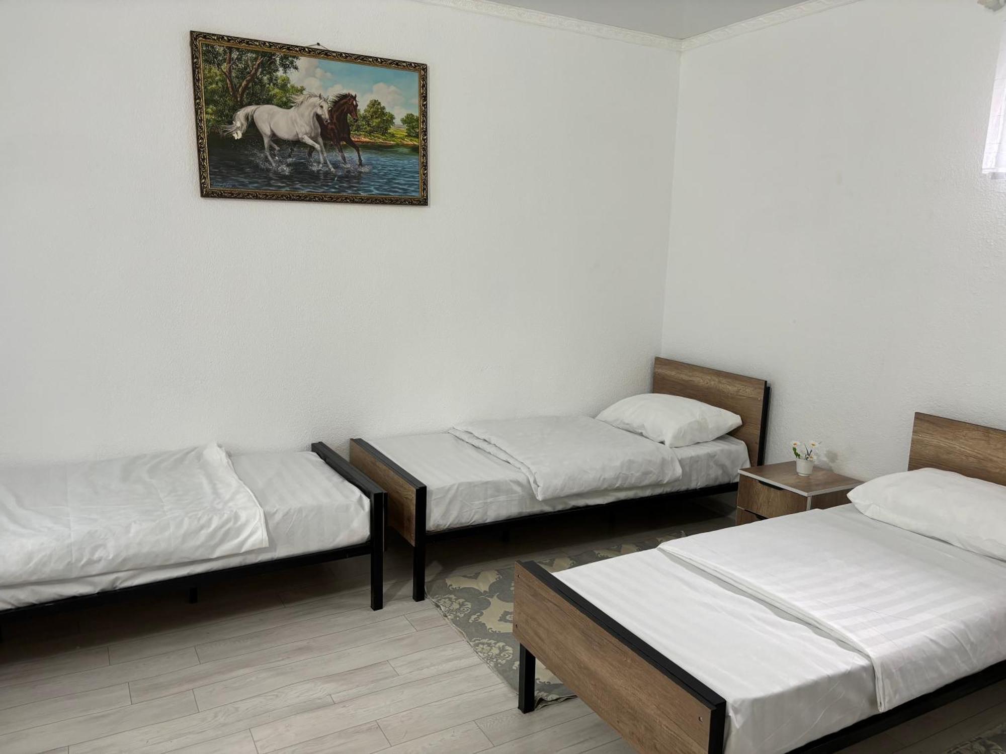 Hostel,Halal Хостел,Халал Tokmok Exteriér fotografie