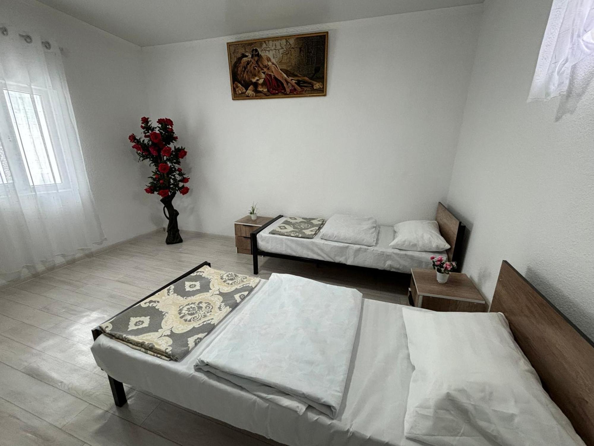 Hostel,Halal Хостел,Халал Tokmok Exteriér fotografie