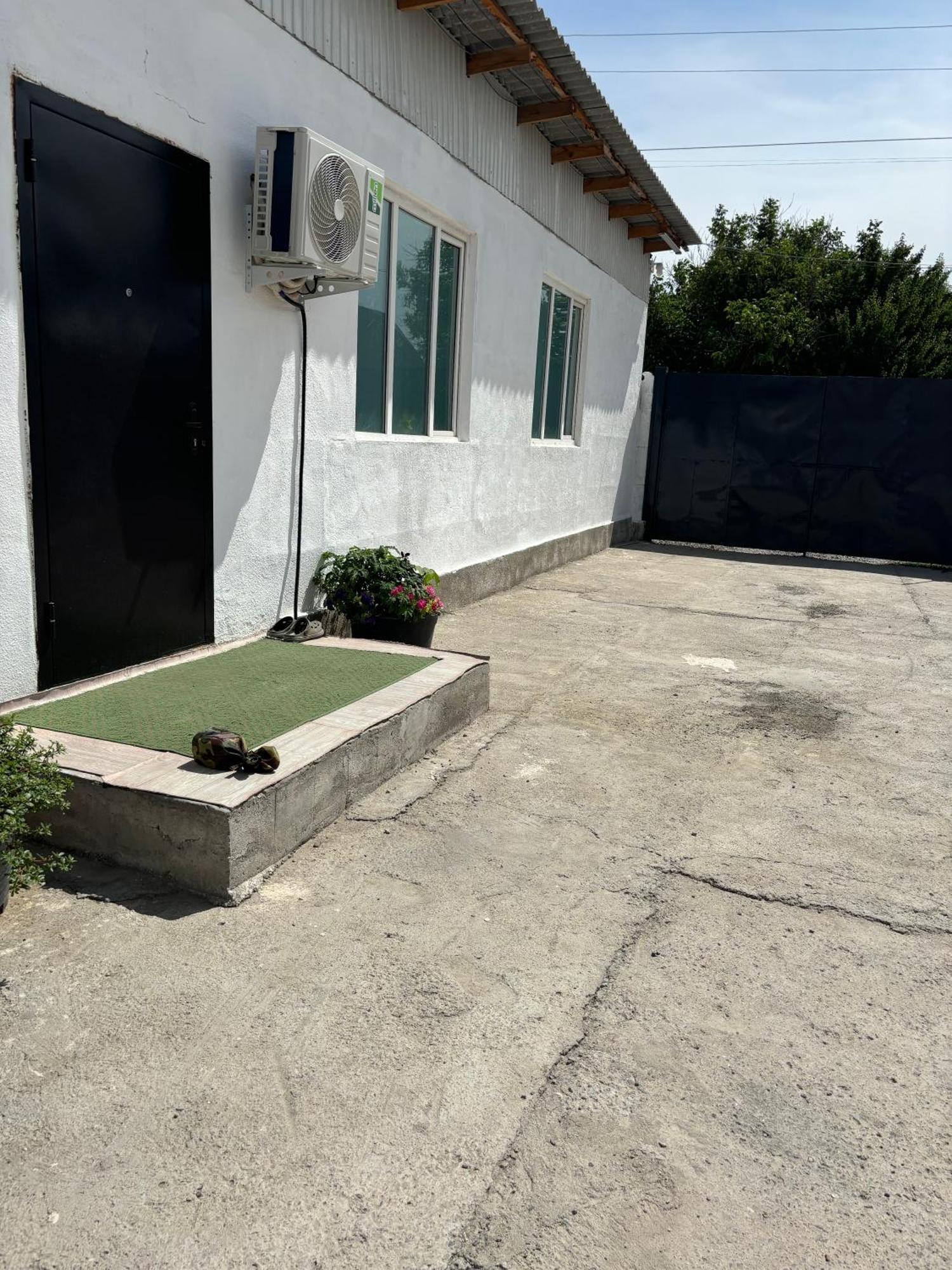 Hostel,Halal Хостел,Халал Tokmok Exteriér fotografie